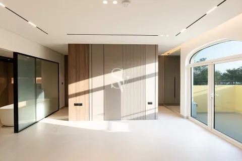 Villa in Jumeirah Park Homes, Jumeirah Park, Dubai 4 bedrooms, 749 sq.m. № 103125 - photo 6