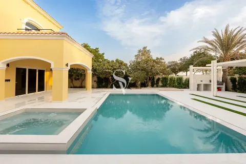 Villa in Jumeirah Park Homes, Jumeirah Park, Dubai 4 bedrooms, 749 sq.m. № 103125 - photo 24