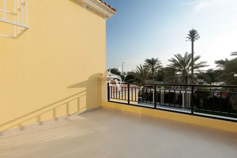 Villa in Jumeirah Park Homes, Jumeirah Park, Dubai 4 bedrooms, 749 sq.m. № 103125 - photo 9