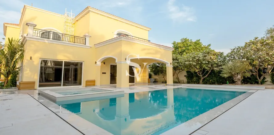 Villa in Jumeirah Park Homes, Jumeirah Park, Dubai 4 bedrooms, 749 sq.m. № 103125