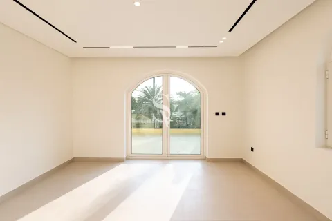 Villa in Jumeirah Park Homes, Jumeirah Park, Dubai 4 bedrooms, 749 sq.m. № 103125 - photo 10