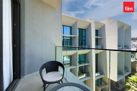 Apartamento en Dubai, 1 dormitorio, 74 m², № 111044 - foto 2