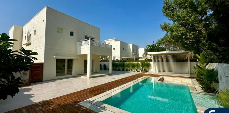 Вилла в Meadows, Дубай, 3 спальни, 320м², № 78799