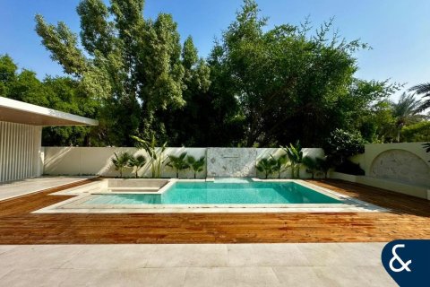 Купить виллу в Meadows, Дубай: 3 спальни, 320м², № 78799 - фото 2