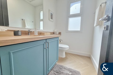 Купить виллу в Dubai Land, Дубай: 3 спальни, 213м², № 78797 - фото 9