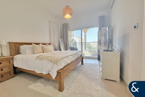 Купить виллу в Dubai Land, Дубай: 3 спальни, 213м², № 78797 - фото 10