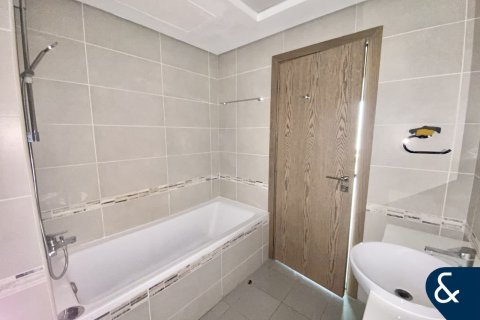 Apartamento en DuBiotech, Dubai, 2 dormitorios, 105 m², № 78796 - foto 10