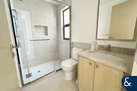 Купить виллу в Дубае: 3 спальни, 208м², № 78798 - фото 11