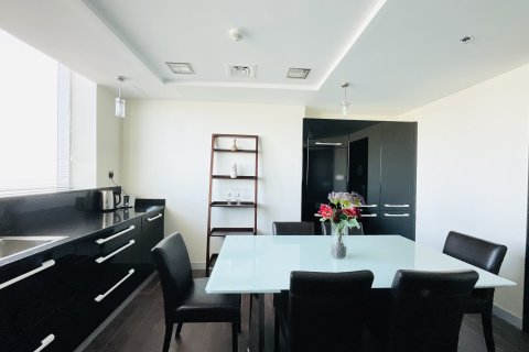 Apartment in Dubai Marina, Dubai 3 bedrooms, 375 sq.m. № 109588 - photo 16