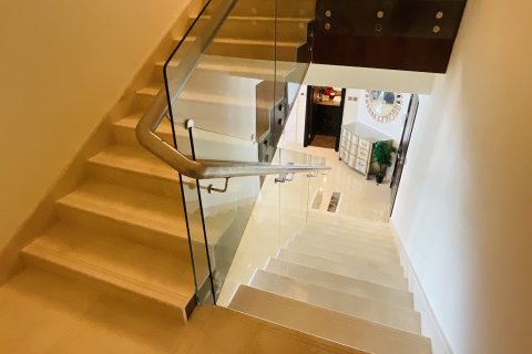 Apartment in Dubai Marina, Dubai 3 bedrooms, 375 sq.m. № 109588 - photo 13