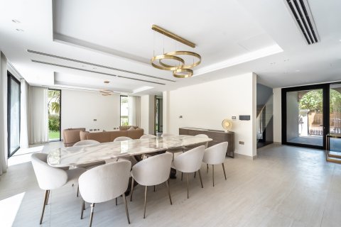 Villa in Jumeirah Village Triangle, Dubai 5 bedrooms, 418 sq.m. № 109587 - photo 3