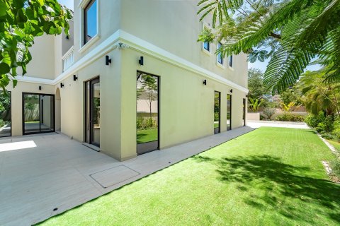 Villa in Jumeirah Village Triangle, Dubai 5 bedrooms, 418 sq.m. № 109587 - photo 26