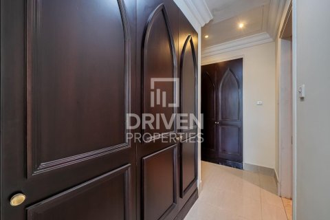 Apartment in Downtown Dubai (Downtown Burj Dubai), Dubai 2 bedrooms, 130.53 sq.m. № 140968 - photo 13