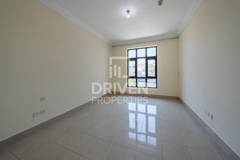Apartment in Downtown Dubai (Downtown Burj Dubai), Dubai 2 bedrooms, 130.53 sq.m. № 140968 - photo 6