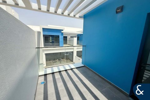 Townhouse in Damac Lagoons, Dubai 4 bedrooms, 144 sq.m. № 76449 - photo 11