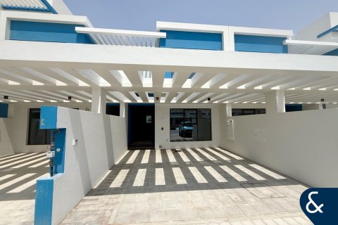 Townhouse in Damac Lagoons, Dubai 4 bedrooms, 144 sq.m. № 76449 - photo 1