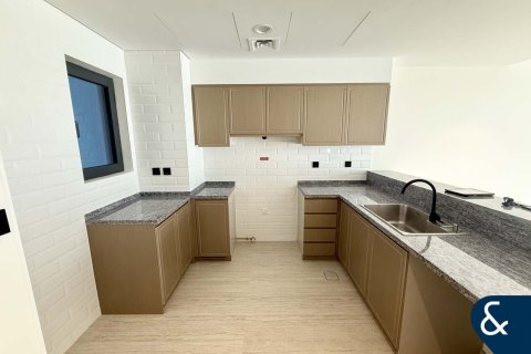 Townhouse in Damac Lagoons, Dubai 4 bedrooms, 144 sq.m. № 76449 - photo 5