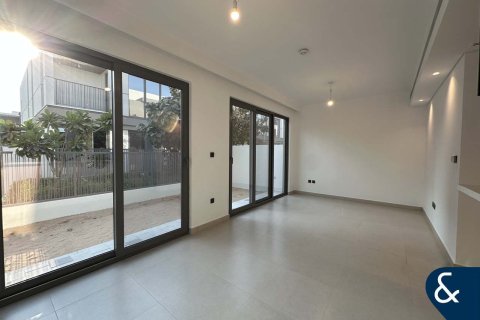 Villa in Aura, Tilal Al Ghaf, Dubai 4 bedrooms, 230 sq.m. № 76453 - photo 6