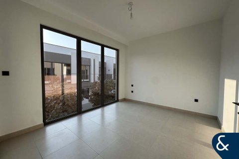 Villa in Aura, Tilal Al Ghaf, Dubai 4 bedrooms, 230 sq.m. № 76453 - photo 4