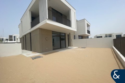 Villa in Al Furjan, Dubai 4 bedrooms, 342 sq.m. № 76450 - photo 15