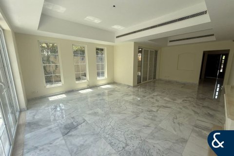 Villa in Arabian Ranches, Dubai 4 bedrooms, 640 sq.m. № 76440 - photo 3