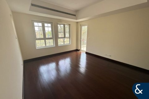 Villa in Arabian Ranches, Dubai 4 bedrooms, 640 sq.m. № 76440 - photo 9