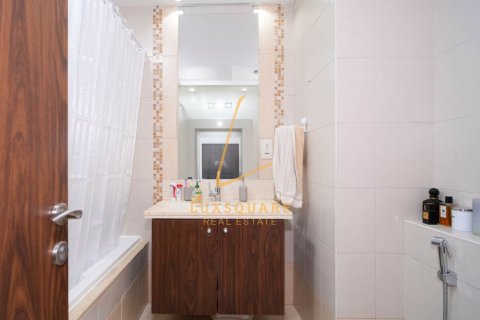 Apartamento en Executive Towers, Business Bay, Dubai, 2 dormitorios, 141 m², № 123201 - foto 23