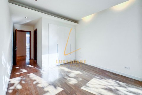 Apartment in Al Wasl, Dubai 3 bedrooms, 222 sq.m. № 123200 - photo 7