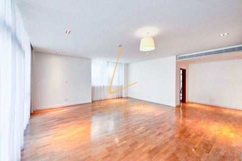 Apartment in Al Wasl, Dubai 3 bedrooms, 222 sq.m. № 123200 - photo 2