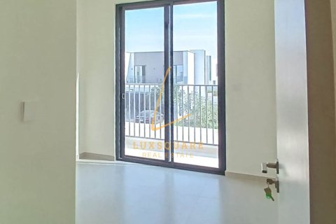 Villa in EMAAR South, Dubai South (Dubai World Central), Dubai 3 bedrooms, 141 sq.m. № 123203 - photo 11