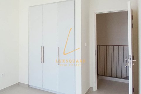 Villa in EMAAR South, Dubai South (Dubai World Central), Dubai 3 bedrooms, 141 sq.m. № 123203 - photo 12