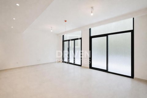 Townhouse in Mudon, Dubai 3 bedrooms, 168.62 sq.m. № 141038 - photo 2