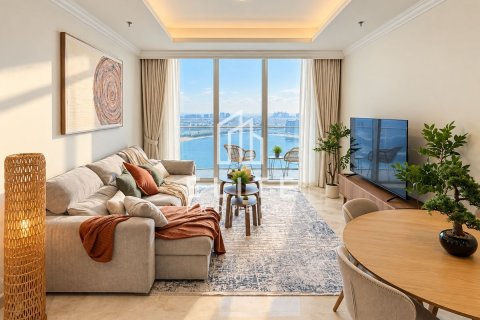 Apartment in EMAAR Beachfront, Dubai Harbour, Dubai 1 bedroom, 68 sq.m. № 142412