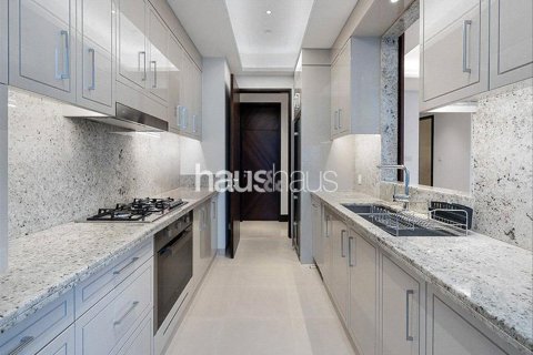 Apartment in The Address Sky View Towers, Downtown Dubai (Downtown Burj Dubai), Dubai 3 bedrooms, 188 sq.m. № 44158 - photo 2