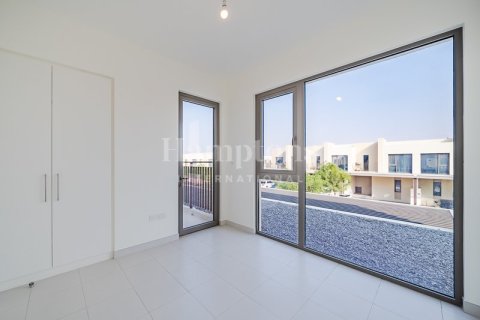 Снять в аренду виллу в Dubai South (Dubai World Central), Дубай: 3 спальни, 180.41762600м², № 63918 - фото 11