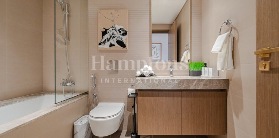 Apartment in Dubai Harbour, Dubai 2 bedrooms, 131.551 sq.m. № 63925