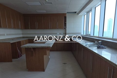 Apartamento en Jumeirah Lake Towers, Dubai, 3 dormitorios, 334 m², № 92211 - foto 12