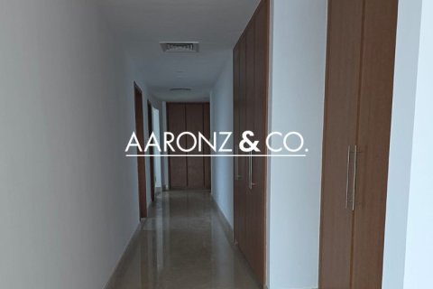 Apartamento en Jumeirah Lake Towers, Dubai, 3 dormitorios, 334 m², № 92211 - foto 8