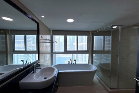Apartment in Jumeirah Lake Towers, Dubai 1 bedroom, 91.1 sq.m. № 142212 - photo 10