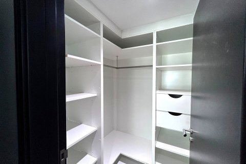 Apartment in Jumeirah Lake Towers, Dubai 1 bedroom, 91.1 sq.m. № 142212 - photo 11