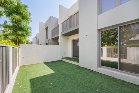 Townhouse in Tilal Al Ghaf, Dubai 3 bedrooms, 140.42 sq.m. № 142209 - photo 2