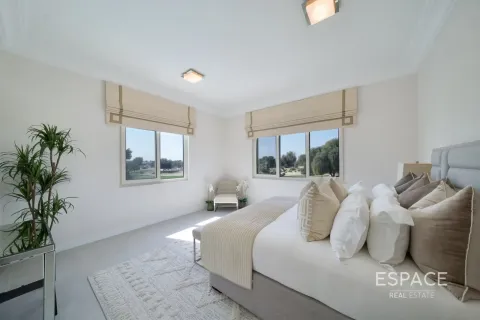 Villa in Victory Heights, Dubai Sports City, Dubai 6 bedrooms, 760 sq.m. № 122498 - photo 7