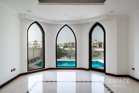 Villa in Palm Jumeirah, Dubai 4 bedrooms, 465 sq.m. № 122499 - photo 4