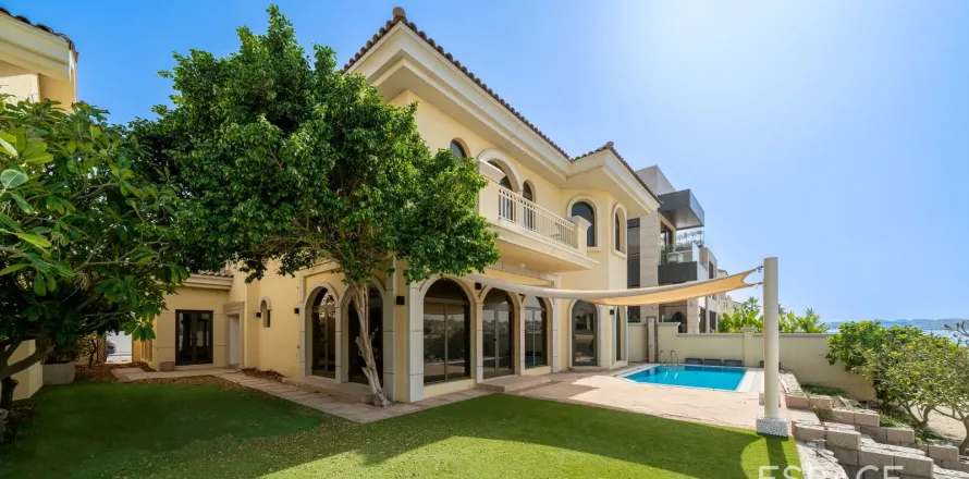 Villa in Palm Jumeirah, Dubai 4 bedrooms, 465 sq.m. № 122499
