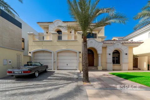 Villa in Palm Jumeirah, Dubai 4 bedrooms, 465 sq.m. № 122499 - photo 20