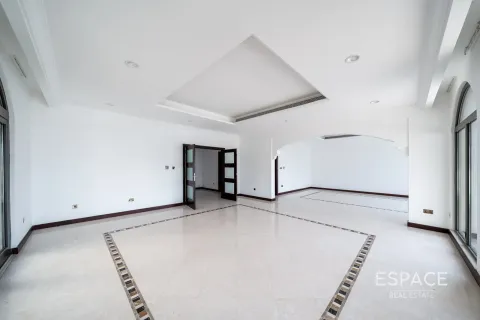 Villa in Palm Jumeirah, Dubai 4 bedrooms, 465 sq.m. № 122499 - photo 10