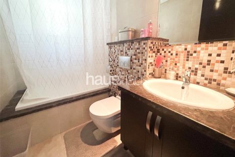 Villa in Jumeirah Park, Dubai 3 bedrooms, 285 sq.m. № 43492 - photo 16