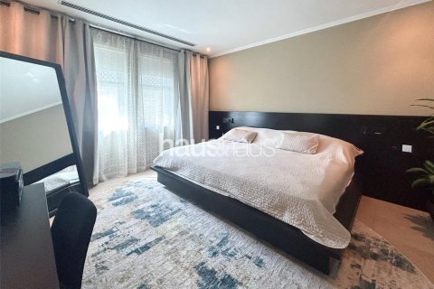 Villa in Jumeirah Park, Dubai 3 bedrooms, 285 sq.m. № 43492 - photo 13