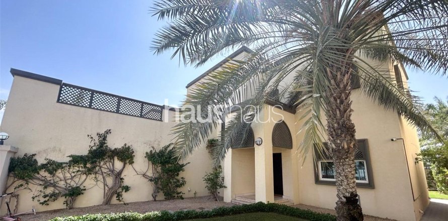 Villa in Jumeirah Park, Dubai 3 bedrooms, 285 sq.m. № 43492