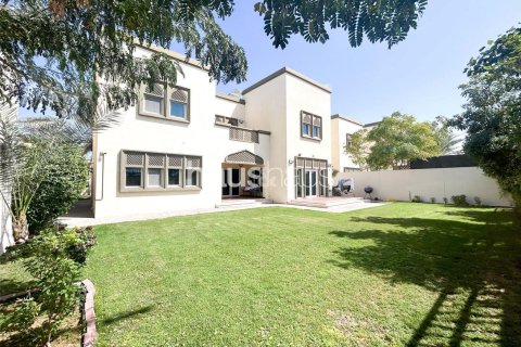 Villa in Jumeirah Park, Dubai 3 bedrooms, 285 sq.m. № 43492 - photo 7